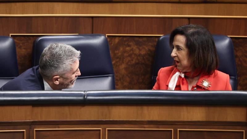 Ministro de Interior, Fernando Grande-Marlaska y ministra de Defensa, Margarita Robles en el Congreso de los Diputados,