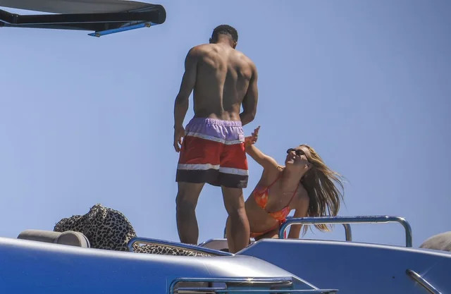 Ester Expósito y Kilyan Mbappé